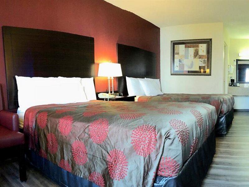 Ramada By Wyndham Harrisonburg Motel Exterior photo