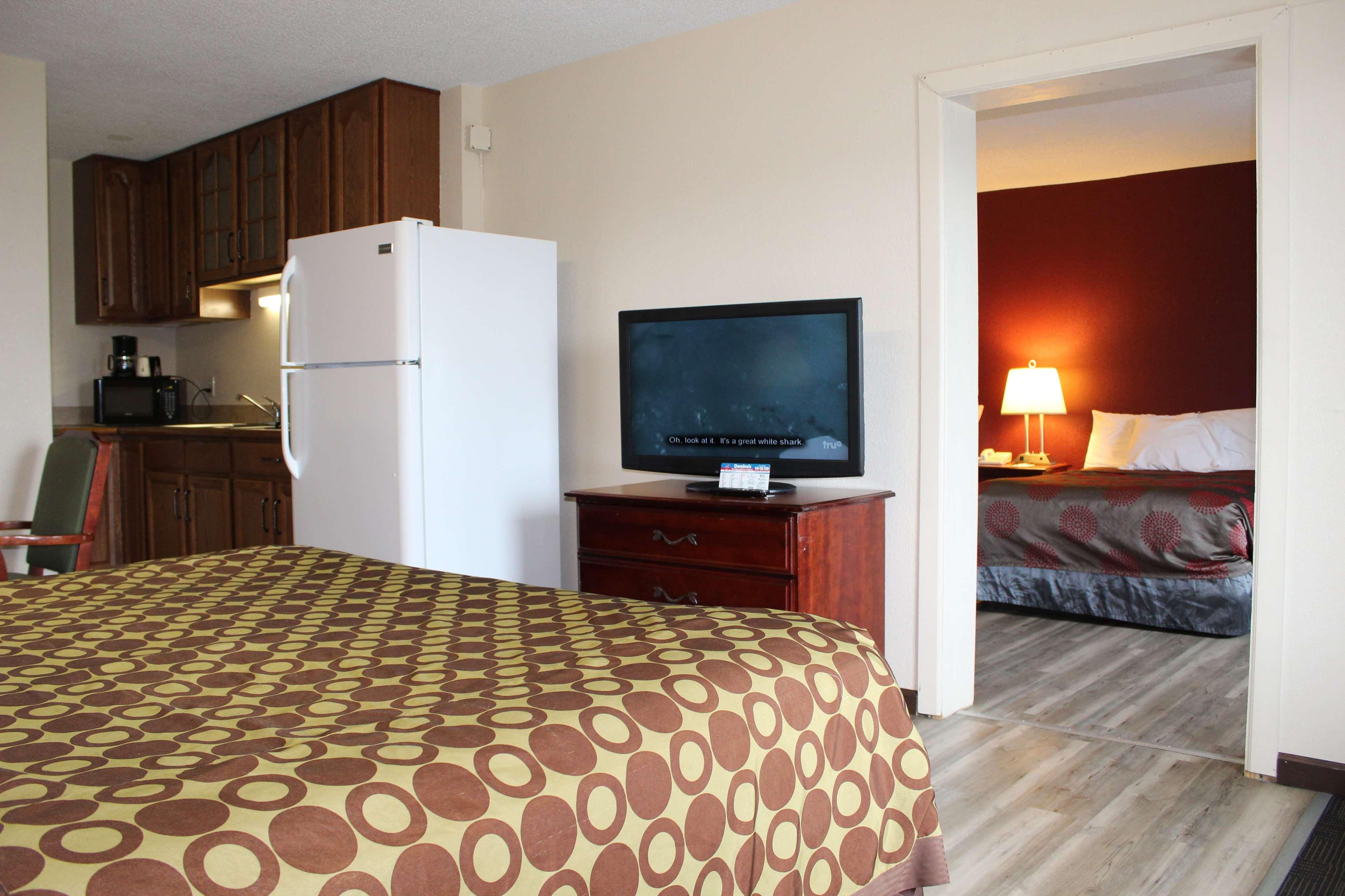Ramada By Wyndham Harrisonburg Motel Exterior photo