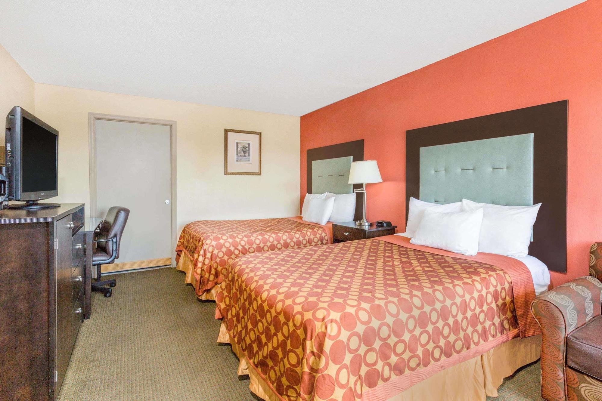 Ramada By Wyndham Harrisonburg Motel Exterior photo